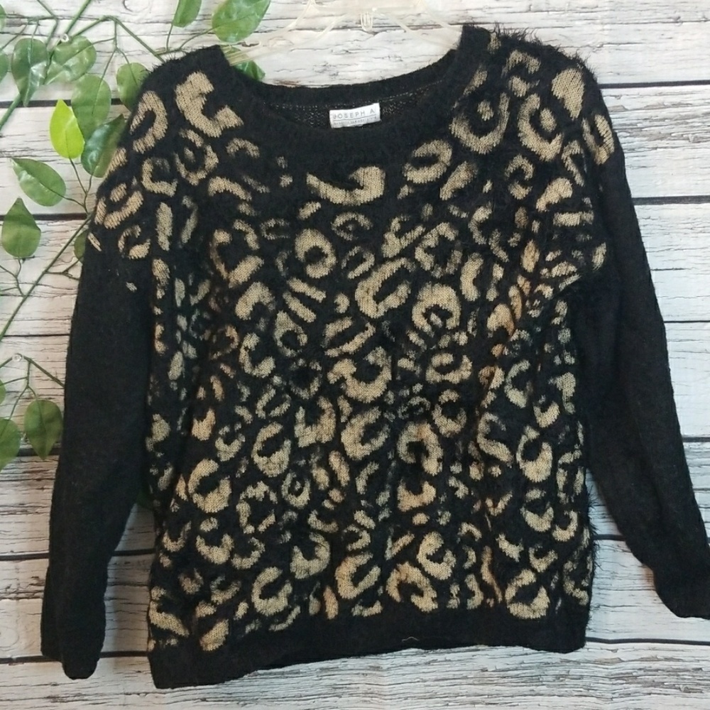 Joseph A. fuzzy warm sweater size Medium